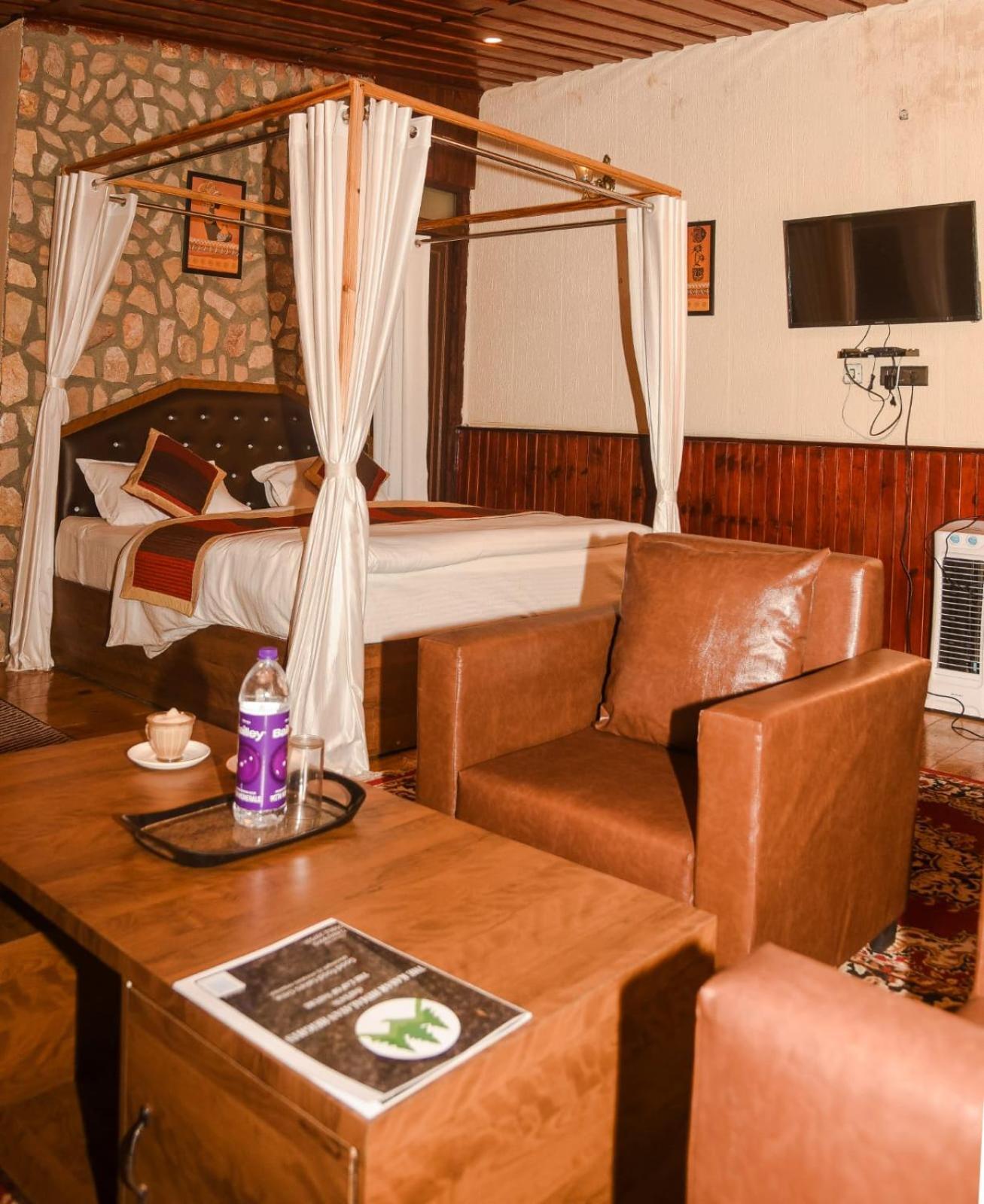 The Himalayan Heights Satya'S Kasardevi Hotell Almora Exteriör bild