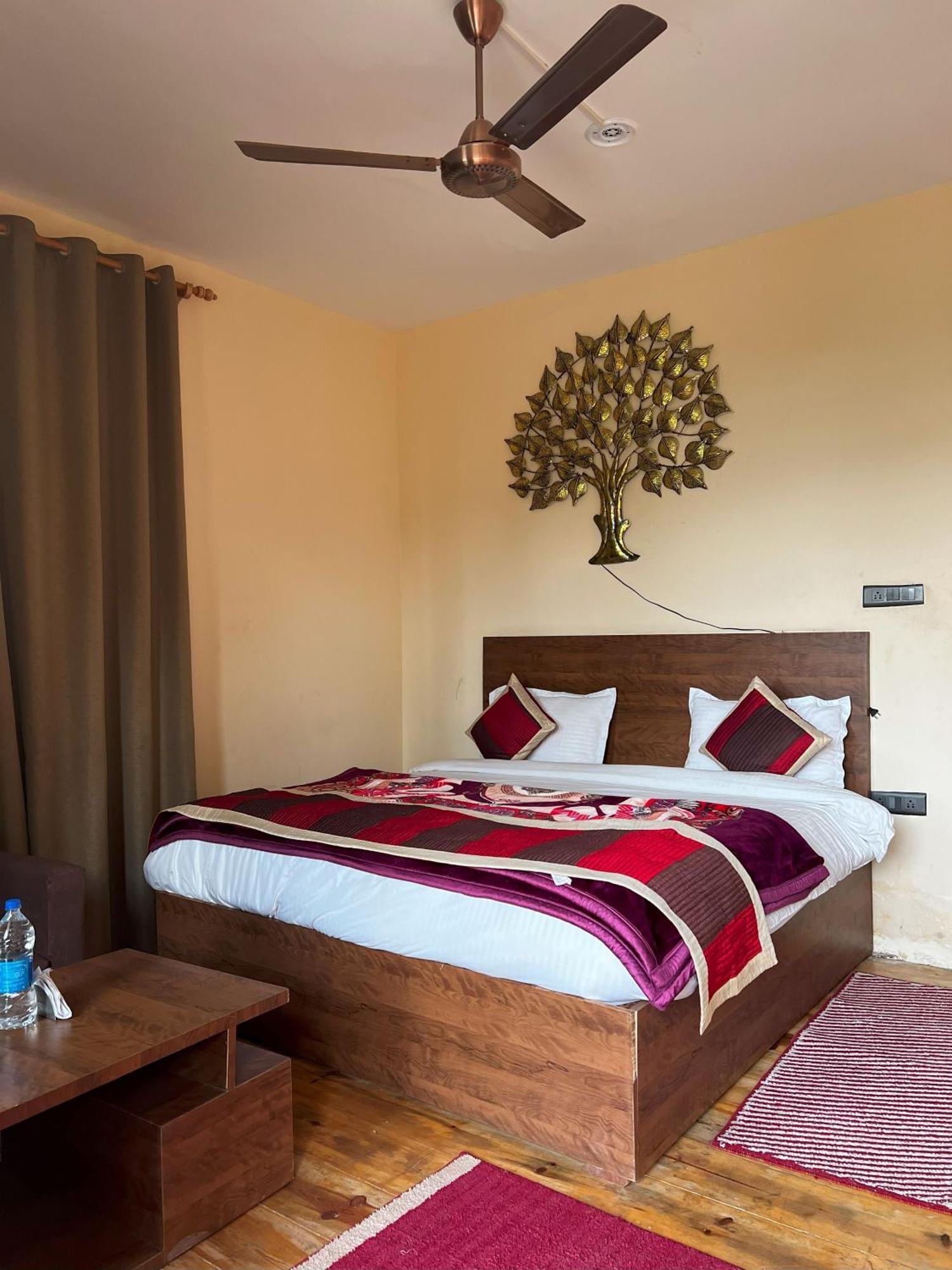 The Himalayan Heights Satya'S Kasardevi Hotell Almora Exteriör bild